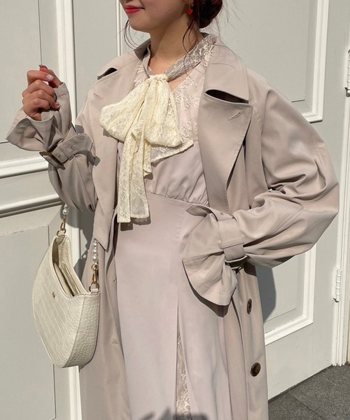 one after another NICE CLAUP(ワンアフターアナザーナイスクラップ)の「華やかにキレイめシーンにも。リボンフリルロングワンピース(ドレス・レディース・グレー/ブラック/ベージュ・FREE)」の9枚目の写真