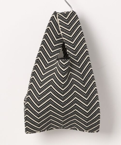 Burner（バーナー）の「【OKUOKU　0909】　ジャガードニットバッグ　oku-jba-1（ショルダーバッグ・レディース・ホワイト系その他2/ベージュ系その他2/グリーン系その他2/ピンク系その他3/ブラック×ホワイト/ホワイト系その他/ブラック系その他/ベージュ系その他/グリーン系その他/イエロー系その他/ピンク系その他/オレンジ系その他/ブルー系その他4/ブラック系その他2/グレー系その他/ブラウン系その他/ブラウン系その他4/ブラウン系その他5/ブルー系その他3/ブラック系その他5/グリーン系その他4/グリーン系その他6/パープル系その他3/ホワイト系その他5/ホワイト系その他4/ブラック系その他3/ピンク系/レッド系その他3/オレンジ系その他2/ブラック系1/ブラック系3/パープル系その他2/パープル系その他4/ピンク系1/ピンク系2/ホワイト系その他3/ブラック系その他4/ブラック系/グリーン系その他3/ピンク系その他4/ブラック系その他7/イエロー系その他3/オレンジ系その他4/ブラック系4/ブラウン系その他2/ピンク系その他7/レッド系その他/グリーン系その他5/パープル系その他/ピンク系3/パープル系その他6/ピンク系4/ブラック系その他6/イエロー系その他2/ピンク系その他6/オレンジ系その他3/ブラック系6/ブラック系7/ホワイト系1/ホワイト系2/グリーン系その他7/グリーン系/ピンク系その他5/ブラック系5/ホワイト系その他6/ホワイト系その他7/ホワイト系/ブラック系2/ブラック×ピンク/パープル系その他5/ピンク系その他2/ブルー系その他5/グリーン系1/ブルー系その他/ライトブルー/J/B/グリーン系7/ブラウン系その他6/G/グリーン系6/C/I/H/ブルー/E/F/グレー系その他2/パープル/ホワイト系8/ブラックミックス/ベージュ/D/ブラック/K/L/ブラウン系その他7/ホワイト/ベージュ系その他4/グリーン/ピンク/A/ブルー系その他2/レッド系その他2/M/N/レッド系6/O/P/Q/R/T/S/イエロー系その他4/パープル系その他7/ピンク系5/V/U/ブルー系その他6/レッド系その他4/ブラック系8/ブラック系9/イエロー系その他5/ライトピンク/ブラック×レッド/スカイブルー/レッド系/ホワイト×グリーン/ブラック×グリーン/その他/その他6/その他14/その他15/その他16/その他25/その他26/その他27/その他28/その他29/チョコ/ベビーピンク/Off White/ベージュ系その他3/グリーン系3/ベージュ系その他5/クリーム/ターコイズブルー/その他4/その他7/その他9/その他20/その他21/その他23/その他30/その他32/ホワイト系5/アッシュグレー/オフホワイト/ダークブラック/ネイビー系/グリーン系4/オレンジ系その他5/W/キナリ/オートミール/Beige/DK.Grn/スミクロ/ラベンダー/Black/ブラック×グレー/ライトパープル/サンドベージュ/ベージュ×ブラック/その他1/その他2/その他3/その他5/その他11/その他34/その他35/ホワイト系7/ホワイト系9/ブラウン系その他3/グリーン系2/コーラルピンク/その他10/その他13/その他19/その他22/その他24/その他31/その他33/White/ホワイト系4/ホワイト系6/X/ライム/PINK/サーモンピンク/ダークグリーン系/ライトホワイト/ネイビー系2/ブルー系1/グリーン系8/ネイビー系1/レッド系その他7/レッド系その他6/チェリーピンク/イエロー系その他6/ブルー系その他7/グレー系その他3/OFF WHT/Purple/ライトブラック/チェック/ホワイト×グレー/ブラック×ブラック/ホワイト×レッド/レッド・FREE）」の12枚目の写真