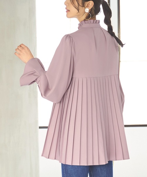 RUIRUE BOUTIQUE(ルイルエブティック)の「プリーツプルオーバーブラウス | 半袖 ハイネック トップス 体型カバー オフィスカジュアル ボリュームスリーブ フリル プリーツ Aライン 通勤服 華やか ブラウス(シャツ/ブラウス・レディース・ホワイト/ブラック/スモークピンク・3L/L/S/LL/M)」の10枚目の写真