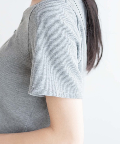 WEGO（ウィゴー）の「WEGO/フロントクロスショートリブT（Tシャツ/カットソー・レディース・杢グレー/ブラック/カーキ・FREE）」の14枚目の写真