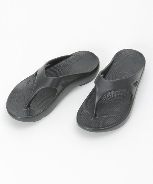 LBC(エルビーシー)の「エアリートングリカバリーサンダル(サンダル・レディース・グレー/ブラック/アイボリー・M/L)」の9枚目の写真