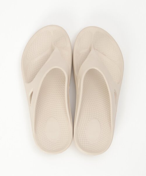 LBC(エルビーシー)の「エアリートングリカバリーサンダル(サンダル・レディース・グレー/ブラック/アイボリー・M/L)」の10枚目の写真