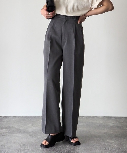 Riberry（リベリー）の「センタープレスタックパンツ（スラックス・レディース・ピンク/ベージュ/チャコールグレー・FREE）」の4枚目の写真