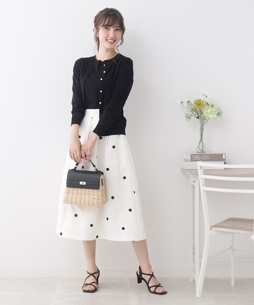 couture brooch(クチュールブローチ)の「◆【洗える・UVケア・接触冷感】ポイント透かし編みサマーニット(ニット/セーター・レディース・サックスブルー/ブラック/アイボリー/オレンジ・42/38)」の11枚目の写真