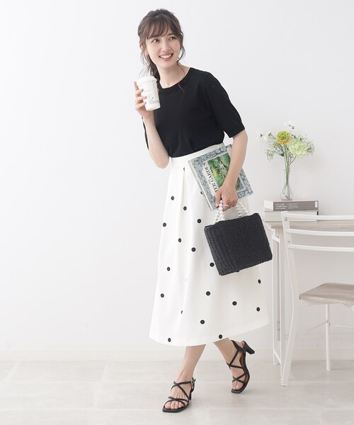 couture brooch(クチュールブローチ)の「◆【洗える・UVケア・接触冷感】ポイント透かし編みサマーニット(ニット/セーター・レディース・サックスブルー/ブラック/アイボリー/オレンジ・42/38)」の21枚目の写真