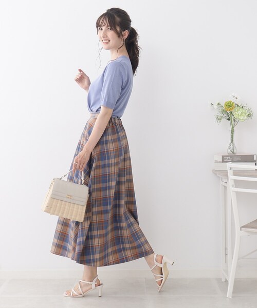 couture brooch(クチュールブローチ)の「◆【洗える・UVケア・接触冷感】ポイント透かし編みサマーニット(ニット/セーター・レディース・サックスブルー/ブラック/アイボリー/オレンジ・42/38)」の8枚目の写真