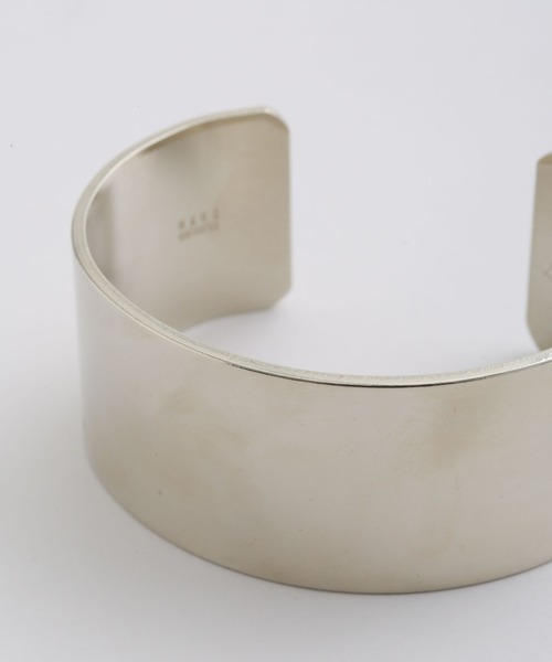 NANO universe（ナノユニバース）の「LB.03/[NU jewelry]ジャーマンシルバーワイドバングル（バングル/リストバンド・メンズ・シルバー・FREE）」の3枚目の写真