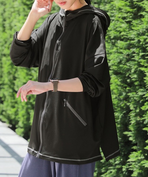 osharewalker(オシャレウォーカー)の「【廃盤】『指穴パーカー』(ラッシュガード・レディース・ブラック/ベージュ/モカ・FREE)」の1枚目の写真