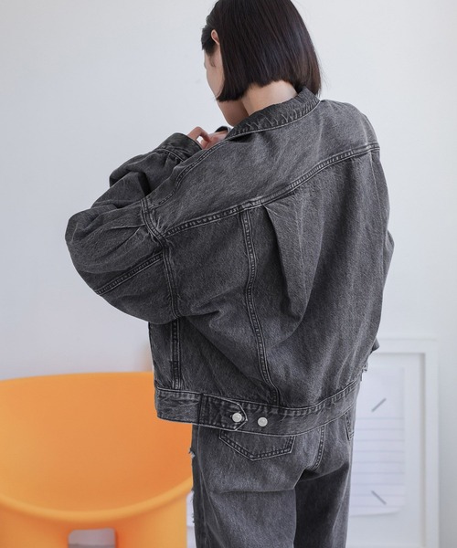 LOWRYS FARM(ローリーズファーム)の「CONEデニムGジャン* 907039(デニムジャケット・レディース・ネイビー/ブラック/ブルー・FREE)」の14枚目の写真