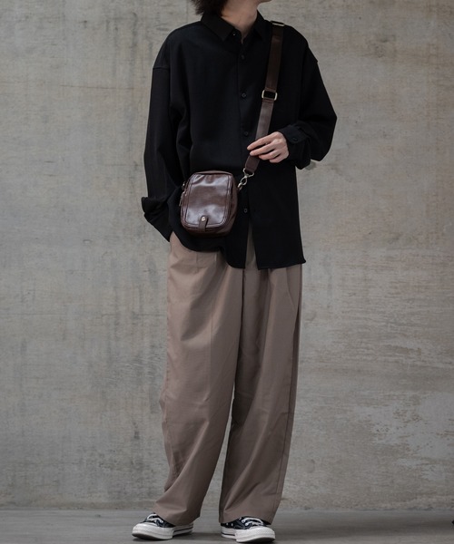 JOHN'S CLOSET（ジョンズクローゼット）の「【g】フェイクレザー ミニショルダーバッグ（ショルダーバッグ・メンズ・キャメル/ダークブラウン/ブラック・FREE）」の15枚目の写真