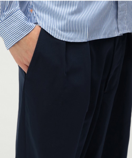 2 Pleats Trousers PE Twill（チノパンツ）｜BEAMS PLUS（ビームス