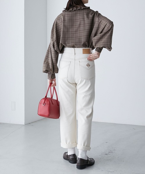 BONLECILL(ボンルシール)の「エンブレム刺繍ハイウエストデニムパンツ(デニムパンツ・レディース・アイボリー/ネイビー/ブラック/ブルー・L/M/S)」の18枚目の写真