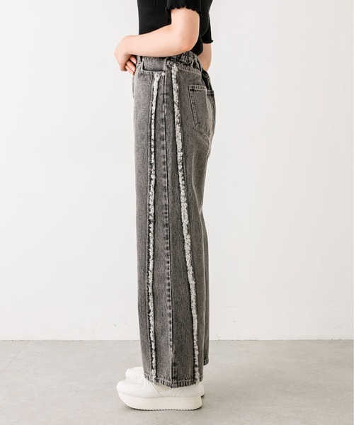 OLIVE des OLIVE（オリーブデオリーブ）の「【S/Mサイズ展開】配色フリンジワイドパンツ　1032030030（デニムパンツ・レディース・ワンウォッシュ/スミクロ・MEDIUM/SMALL）」の18枚目の写真