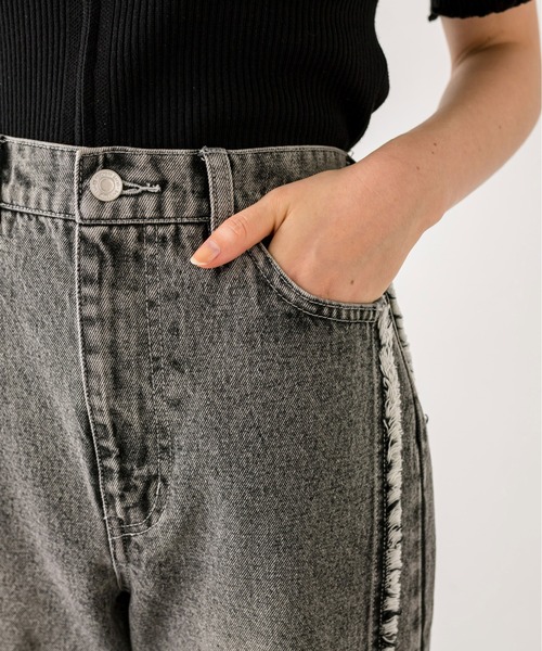 OLIVE des OLIVE（オリーブデオリーブ）の「【S/Mサイズ展開】配色フリンジワイドパンツ　1032030030（デニムパンツ・レディース・ワンウォッシュ/スミクロ・MEDIUM/SMALL）」の22枚目の写真