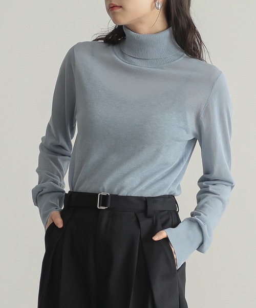 for/c（フォーシー）の「[新色追加]ハイネックシアーニット【サスティナブル】（ニット/セーター・レディース・オレンジ/アイボリー/チャコールグレー/ホワイト/ブルー/ブラック/ピンク/ラベンダー/ライトグレー・LL/M/L）」の6枚目の写真