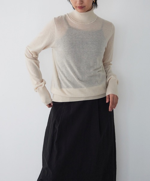 for/c（フォーシー）の「[新色追加]ハイネックシアーニット【サスティナブル】（ニット/セーター・レディース・オレンジ/アイボリー/チャコールグレー/ホワイト/ブルー/ブラック/ピンク/ラベンダー/ライトグレー・LL/M/L）」の15枚目の写真