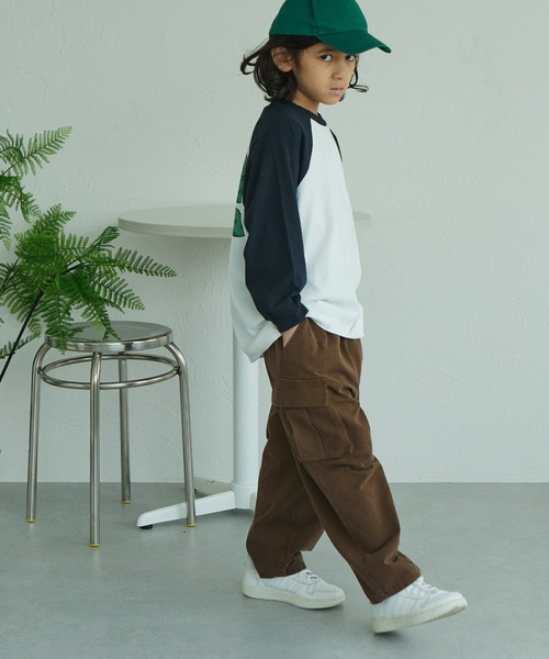 PAIRMANON STREET（ペアマノンストリート）の「【PAIRMANON STREET】アソート バックプリント ラグラン 長袖Tシャツ（Tシャツ/カットソー・キッズ・ブラック系その他3/ブルー系その他/ブルー系その他2/レッド系その他2/イエロー系その他/レッド系その他/ブラウン系その他6/ブラック系その他5/ブラック系その他4・150/140/120/100/130/110/90）」の13枚目の写真