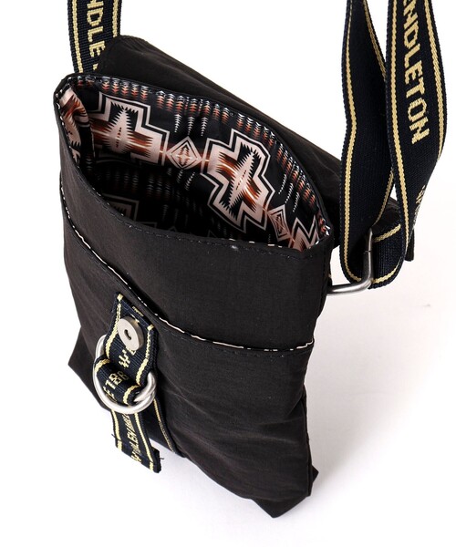 PENDLETON(ペンドルトン)の「【PENDLETON/ ペンドルトン】LOGOTAPE FLAP MINISHOULDER 233034(ショルダーバッグ・メンズ・ブラック/ベージュ・FREE)」の18枚目の写真