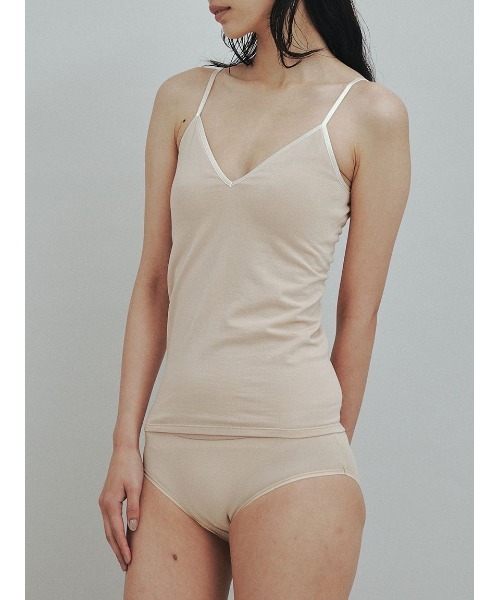 UNDERSON UNDERSON（アンダーソン アンダーソン）の「バックオープンキャミソールカップ付（キャミソール・レディース・ピンクベージュ/ブラック・0）」の3枚目の写真