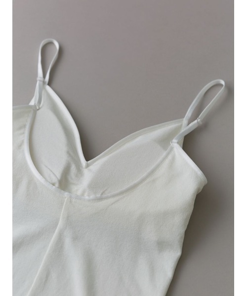 UNDERSON UNDERSON（アンダーソン アンダーソン）の「バックオープンキャミソールカップ付（キャミソール・レディース・ピンクベージュ/ブラック・0）」の7枚目の写真