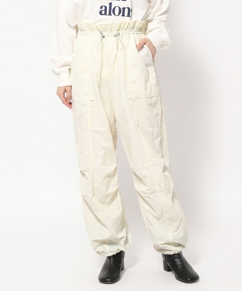 BAYFLOW（ベイフロー）の「ギャザーウエストパンツ（その他パンツ・レディース・ブラック/アイボリー/パープル・SMALL/MEDIUM）」の17枚目の写真