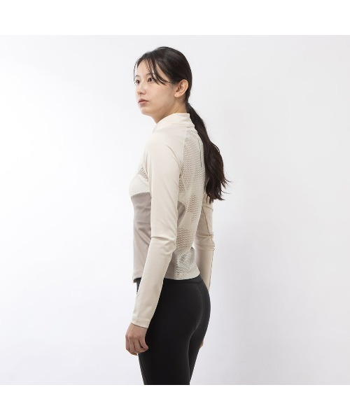 Reebok（リーボック）の「ランニング 1/4 ジップトップ / RUNNING 1/4 ZIP TOP（その他トップス・レディース・ブラック/ライトベージュ・LARGE/MEDIUM/SMALL/XX-LARGE/X-LARGE/X-SMALL）」の3枚目の写真