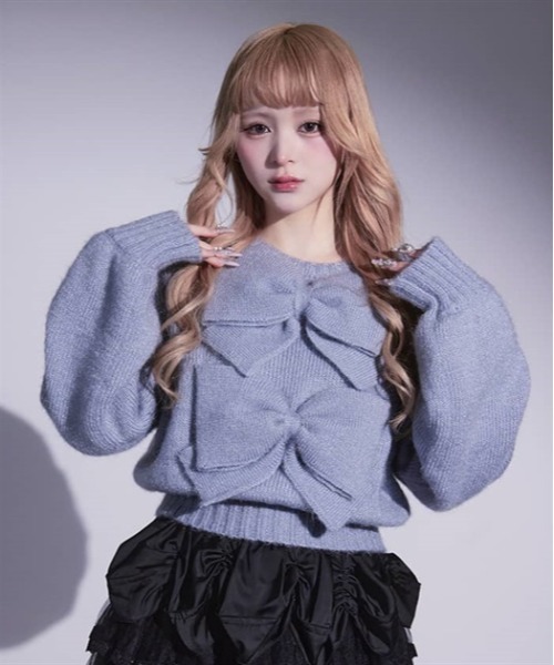 FickleBebe(フィクルベベ)の「ビッグリボン2WAYニット(ニット/セーター・レディース・ブルーグレー/ブラック/ホワイト・FREE)」の3枚目の写真