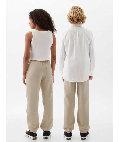 GAP(ギャップ)の「GAPアーチロゴ ジョガーパンツ (キッズ)(スウェットパンツ・キッズ・ベージュ/ネイビー・110cm/160cm/140cm/150cm/120cm/130cm)」の4枚目の写真