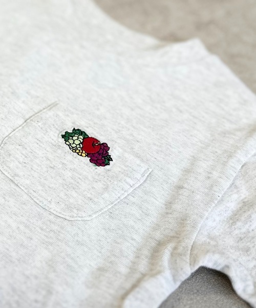 FRUIT OF THE LOOM（フルーツオブザルーム）の「【FRUIT OF THE LOOM】半袖ポケットTシャツ(80～160cm)（Tシャツ/カットソー・キッズ・ライトピンク/エメラルド/ブラック系その他/オフホワイト/ホワイト系その他/マスタード/パープル/チャコール・100/95/90/80/160/150/140/130/120/110）」の9枚目の写真