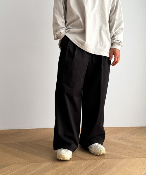 CANAL JEAN(キャナルジーン)の「Lakey Park ウエストボタンタックパンツ(その他パンツ・レディース・ブラック/ホワイト・SMALL/MEDIUM)」の2枚目の写真