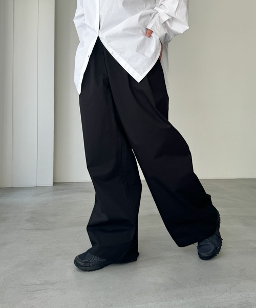 CANAL JEAN(キャナルジーン)の「Lakey Park ウエストボタンタックパンツ(その他パンツ・レディース・ブラック/ホワイト・SMALL/MEDIUM)」の6枚目の写真