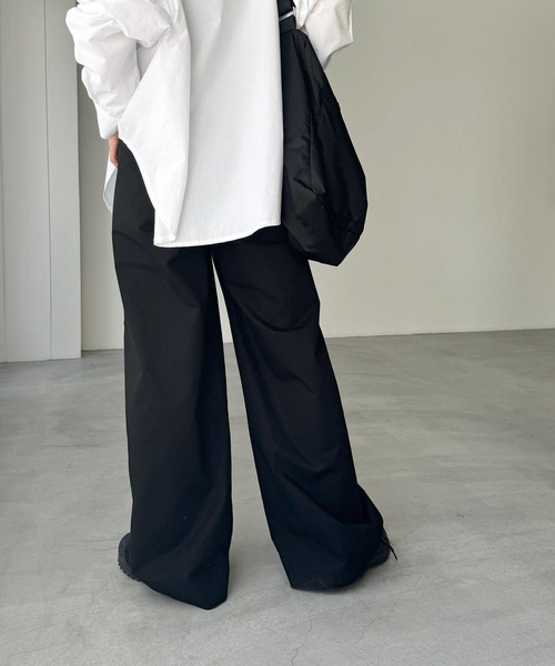 CANAL JEAN(キャナルジーン)の「Lakey Park ウエストボタンタックパンツ(その他パンツ・レディース・ブラック/ホワイト・SMALL/MEDIUM)」の7枚目の写真