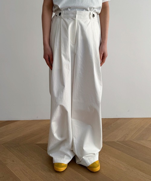 CANAL JEAN(キャナルジーン)の「Lakey Park ウエストボタンタックパンツ(その他パンツ・レディース・ブラック/ホワイト・SMALL/MEDIUM)」の9枚目の写真