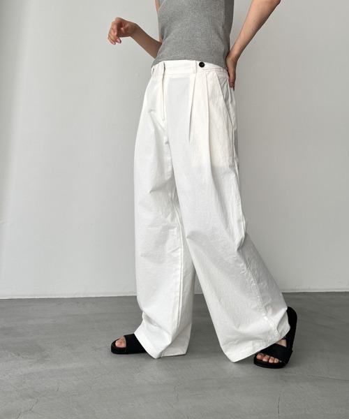 CANAL JEAN(キャナルジーン)の「Lakey Park ウエストボタンタックパンツ(その他パンツ・レディース・ブラック/ホワイト・SMALL/MEDIUM)」の20枚目の写真