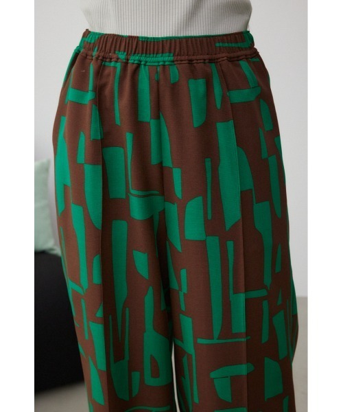 AZUL by moussy（アズールバイマウジー）の「ジオメトリックパターンイージーパンツ（その他パンツ・レディース・グリーン系その他/ブルー系その他/ブラック系その他・SMALL/MEDIUM）」の4枚目の写真