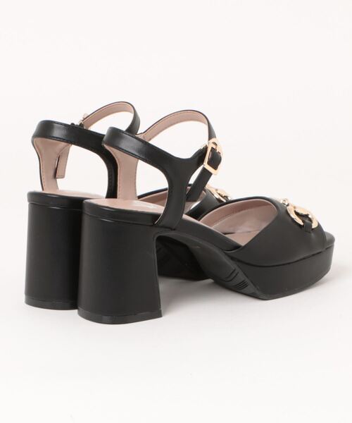 byあしながおじさん（バイアシナガオジサン）の「厚底ビットサンダル　8980737（サンダル・レディース・ブラック/ピンクベージュ/アイボリー/レッド・23.5cm/23.0cm/22.5cm/24.5cm/24.0cm）」の5枚目の写真