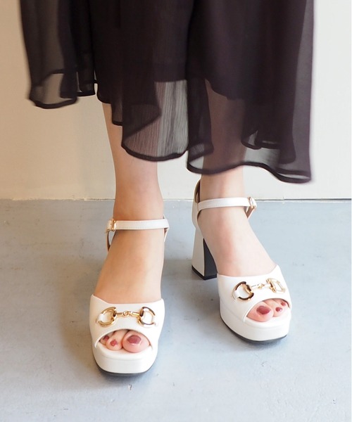 byあしながおじさん（バイアシナガオジサン）の「厚底ビットサンダル　8980737（サンダル・レディース・ブラック/ピンクベージュ/アイボリー/レッド・23.5cm/23.0cm/22.5cm/24.5cm/24.0cm）」の22枚目の写真