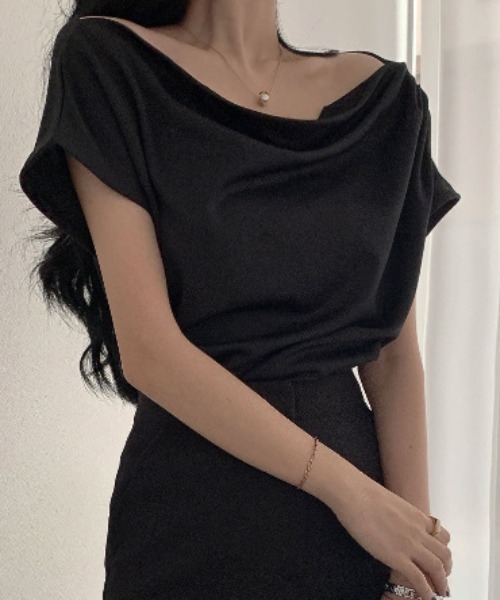 FREE STYLISTS(フリー スタイリスト)の「YUGA_YGMC オフショルダー PO(その他トップス・レディース・ブラウン/ベビーピンク/ブラック/オフホワイト・FREE)」の3枚目の写真