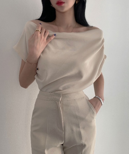 FREE STYLISTS(フリー スタイリスト)の「YUGA_YGMC オフショルダー PO(その他トップス・レディース・ブラウン/ベビーピンク/ブラック/オフホワイト・FREE)」の11枚目の写真