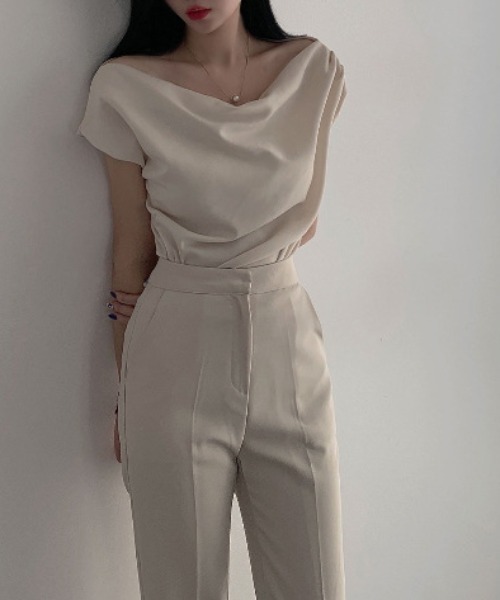 FREE STYLISTS(フリー スタイリスト)の「YUGA_YGMC オフショルダー PO(その他トップス・レディース・ブラウン/ベビーピンク/ブラック/オフホワイト・FREE)」の12枚目の写真