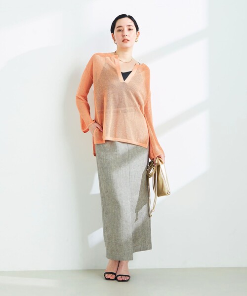 NOLLEY’S Sophi(ノーリーズソフィ)の「《手洗い可能》ラメメッシュ編みスキッパープルオーバーニット(ニット/セーター・レディース・チャコールグレー/オレンジ/ゴールド・38)」の4枚目の写真