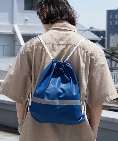 LIFEMAX(ライフマックス)の「LIFEMAX/ライフマックス 不織布リフレクター付巾着リュック ナップザック ma9030 防災バッグ 反射テープ付き(バックパック/リュック・メンズ・ブラック/ブルー/レッド/ホワイト・FREE)」の4枚目の写真