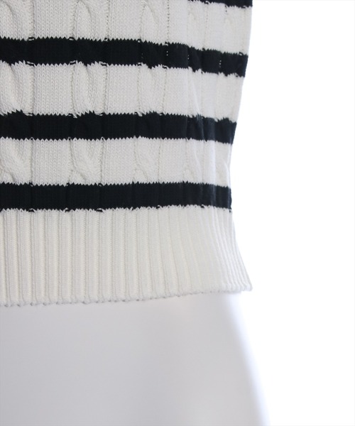 clear（クリア）の「ケーブル編み半袖パフスリーブニットトップス［オフィスカジュアル 着回し抜群 大人］≪再入荷≫（ニット/セーター・レディース・オフホワイト/イエロー/ピンク/ブラック/ホワイト×ブラック/レッド・F）」の13枚目の写真