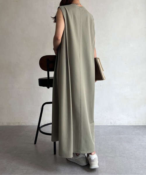 Chez toi（シェトワ）の「UVカットショルダータックノースリカットワンピース（ワンピース・レディース・ブラック/グレイッシュベージュ/オリーブ/チャコールグレー・FREE）」の19枚目の写真