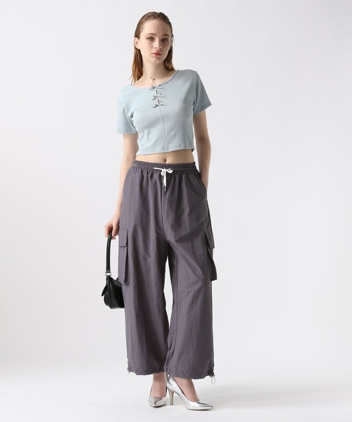 FOREVER 21(フォーエバー トゥエンティーワン)の「【2024SS】チビリボンTシャツ(Tシャツ/カットソー・レディース・オフホワイト/ブルー/ブラック・SMALL/MEDIUM)」の19枚目の写真