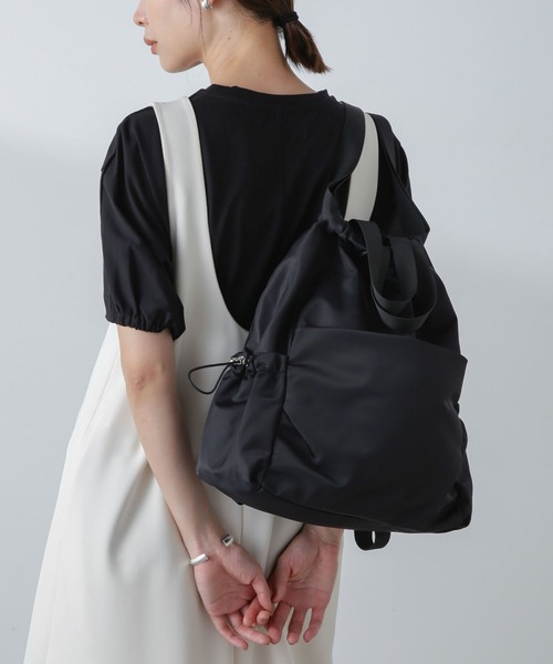 NANO universe(ナノユニバース)の「撥水ナイロン2wayリュック(バックパック/リュック・レディース・ベージュ/ブラック・FREE)」の2枚目の写真