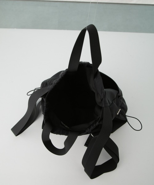 NANO universe(ナノユニバース)の「撥水ナイロン2wayリュック(バックパック/リュック・レディース・ベージュ/ブラック・FREE)」の5枚目の写真