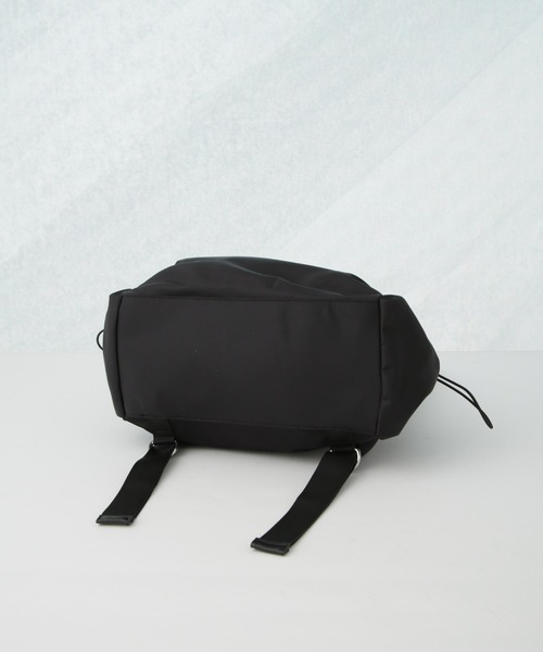 NANO universe(ナノユニバース)の「撥水ナイロン2wayリュック(バックパック/リュック・レディース・ベージュ/ブラック・FREE)」の7枚目の写真