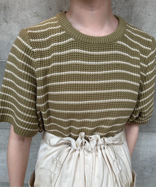 lawgy(ラウジー)の「border compact pullover / ボーダーコンパクトプルオーバー(Tシャツ/カットソー・レディース・ベージュ/カーキ/ブラック・FREE)」の3枚目の写真
