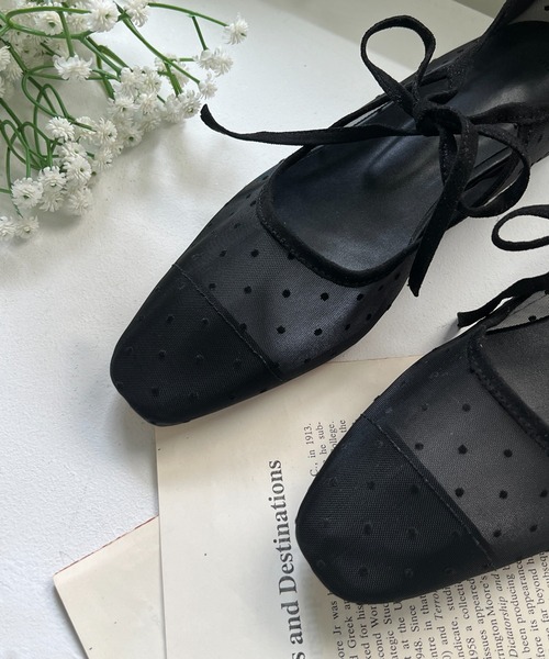 by muni:r（バイ ムニール）の「ドットシースルーリボンパンプス（バレエシューズ・レディース・ブラック/アイボリー・25.0cm/24.0cm/23.0cm/24.5cm/23.5㎝）」の8枚目の写真